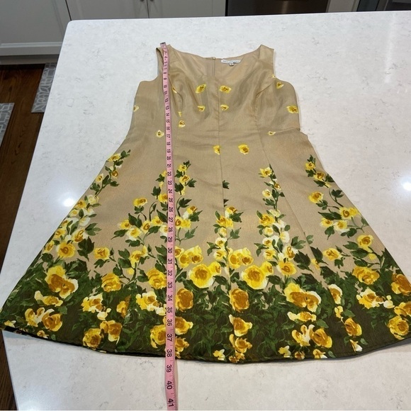 Annalee + Hope Satin Sleeveless Floral Hem Fit & Flare Dress Tan Yellow Size 8 - Picture 2 of 5